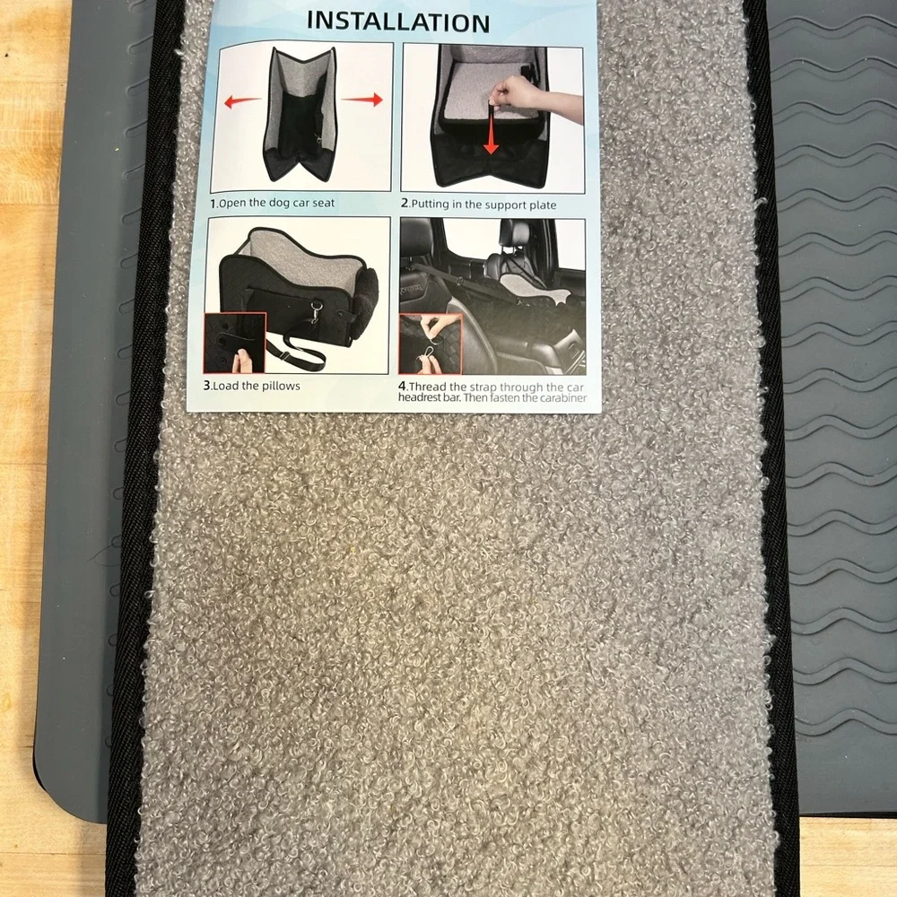 Deluxe Black Dog Console Car Seat Armrest